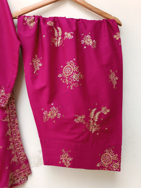 NOMENZA FARSHI (MAGENTA)