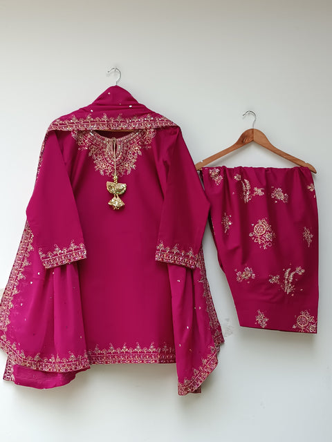 NOMENZA FARSHI (MAGENTA)
