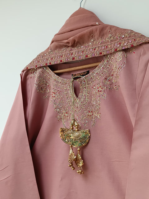 NOMENZA FARSHI (TEA PINK)
