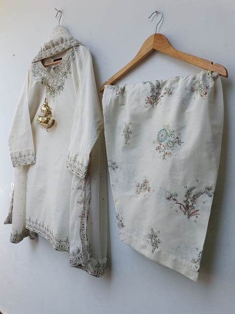 NOMENZA (IVORY)