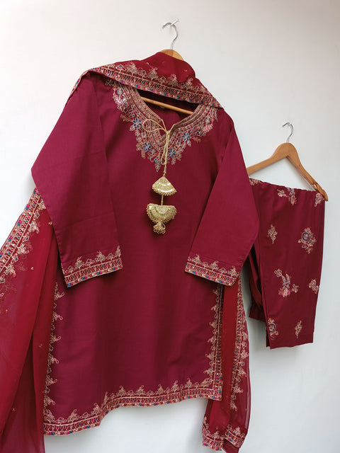NOMENZA (MAROON)