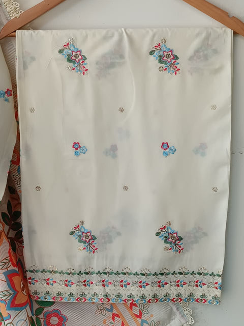 NUMREEN (IVORY)
