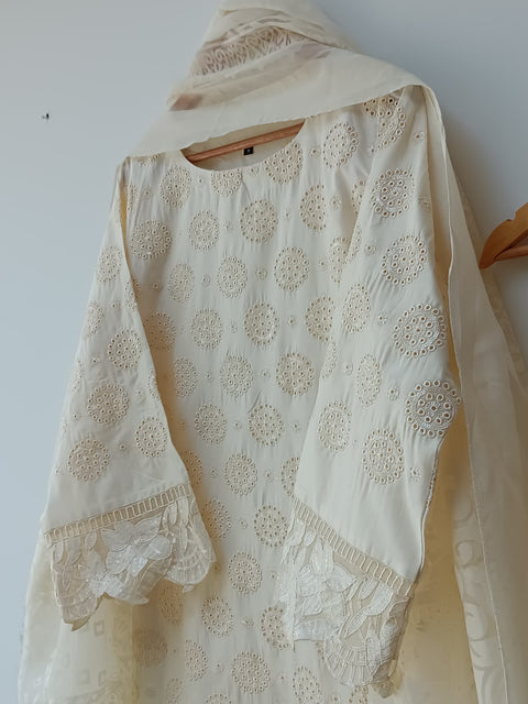OMNA (OFF WHITE)