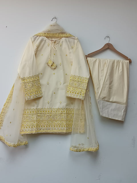 ONAIZA 2 (CREAM)