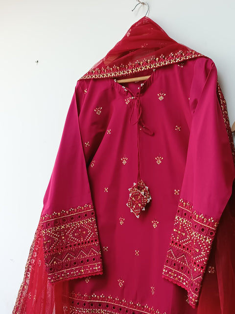 ONAIZA 2 (MAROON)