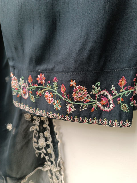 PAKIZA (BLACK)