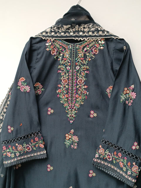 PAKIZA (BLACK)