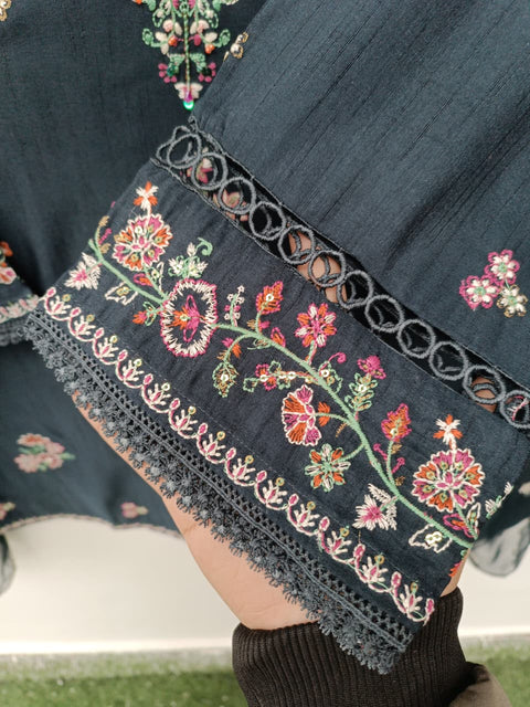 PAKIZA (BLACK)