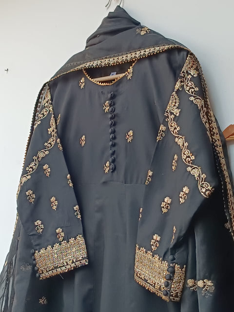 PARWANA (BLACK)