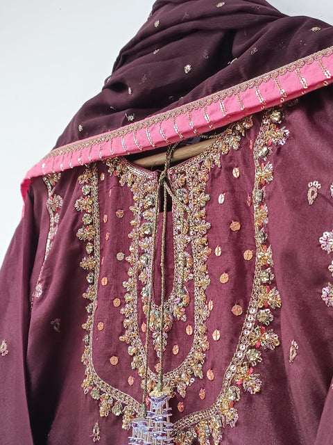 PAVISA (DARK MAROON)