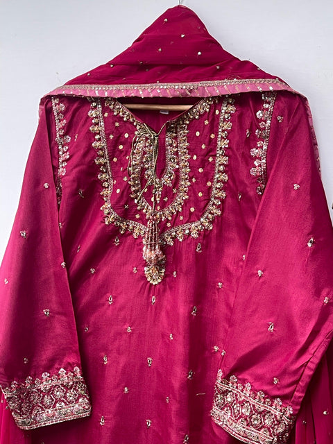 PAVISA (MAROON)