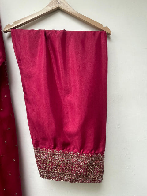 PAVISA (MAROON)