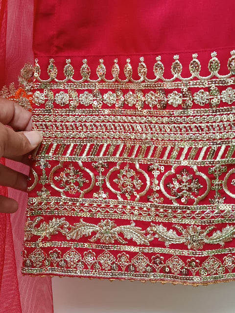 PREETO (RED)