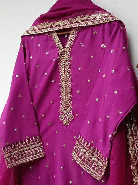 PREET (MAGENTA)