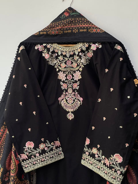 RADIKA (BLACK)