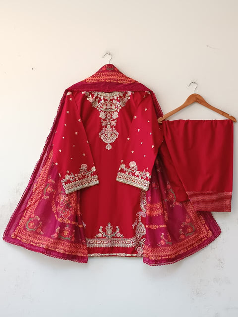 RADIKA (RED)