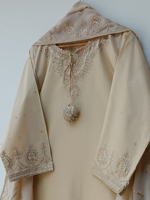 RAMEEN 01 (CREAM WHITE)