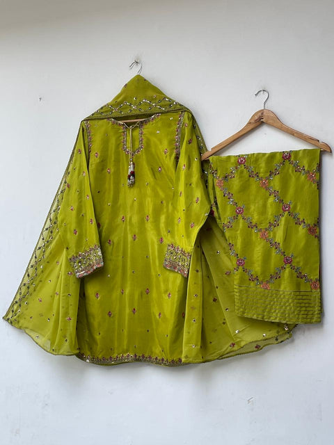 RAMZA R.S (MEHNDI)