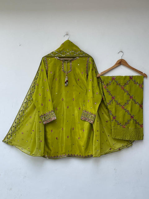 RAMZA R.S (MEHNDI)