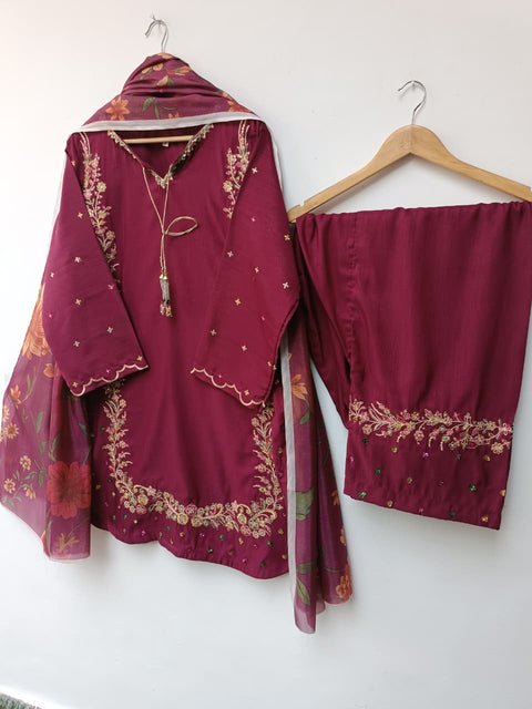 RAQIA (MAROON)