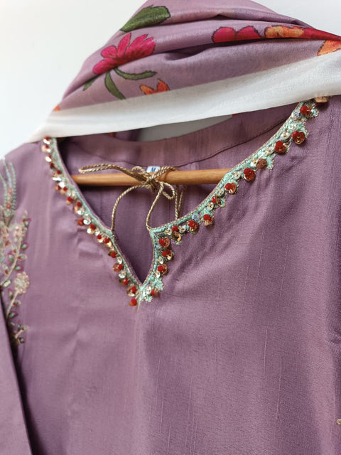 RAQIA (MAUVE)