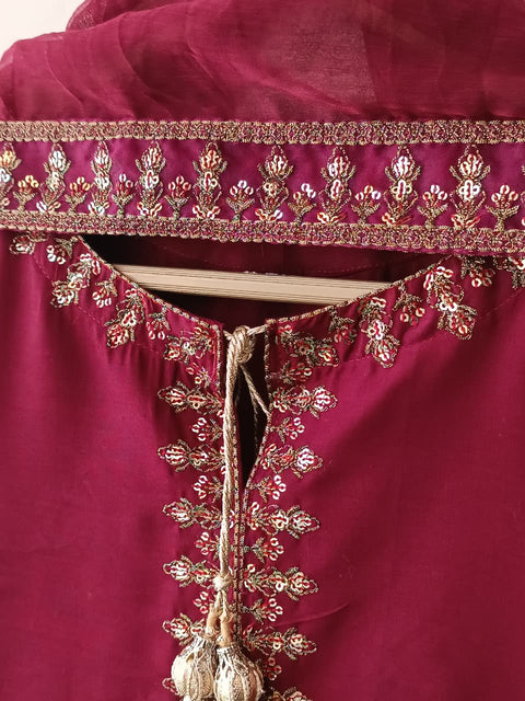 REKHA (ROYAL GARNET)