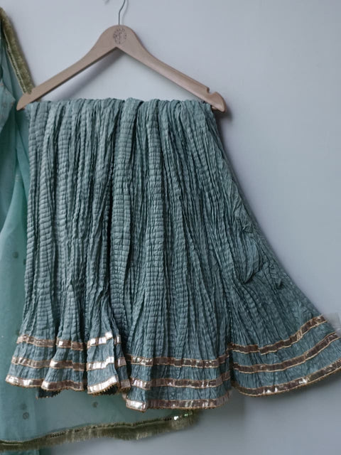 RIVKA (PISTA)