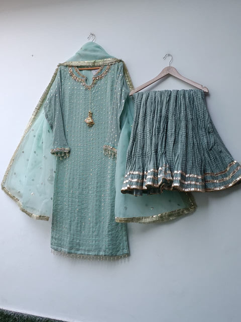 RIVKA (PISTA)