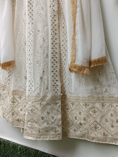 SAHELI 26 (OFF WHITE)