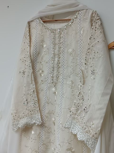 SAHELI 28 (IVORY)