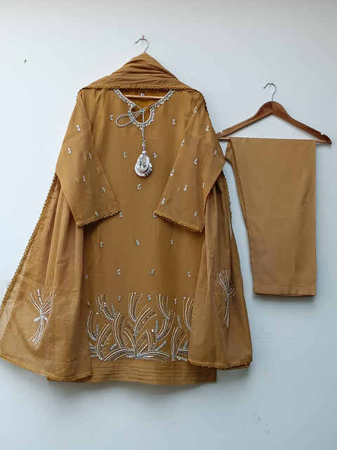 SANAM (HAZEL BROWN)