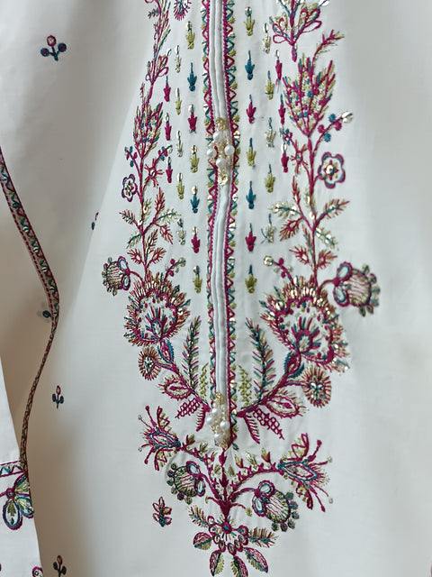 SELEEN (IVORY)