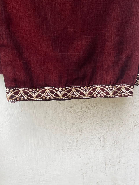 SHARK (MAROON)