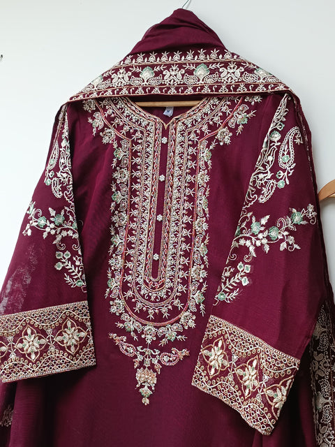 TABEER (MAROON)