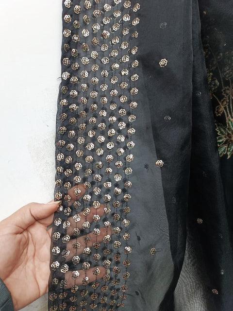 TAROOB (BLACK)