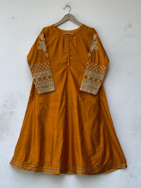 TILA WORK FROCK (MUSTARD)
