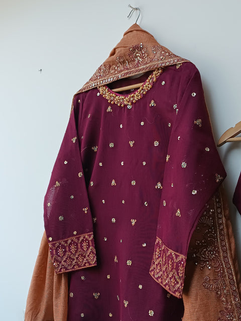 TISSAIA (MAROON)