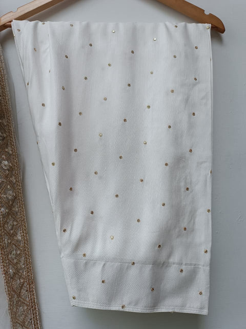 UKASHA 01 (OFF WHITE)