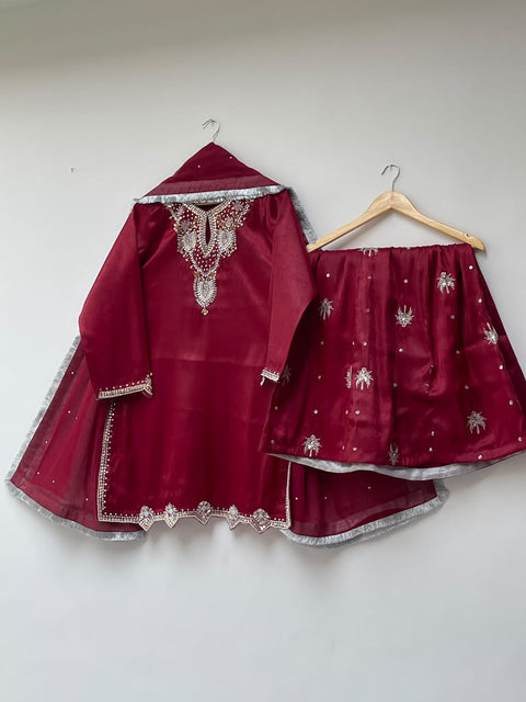 UMBREEN (MAROON)