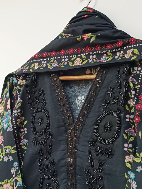 USHNA KHADDAR (BLACK)