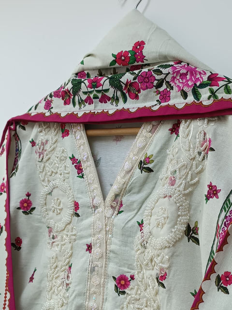 USHNA KHADDAR (IVORY)