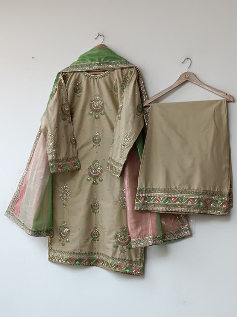 VANILLA (BEIGE)