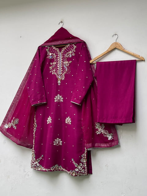 VANYA (MAGENTA)