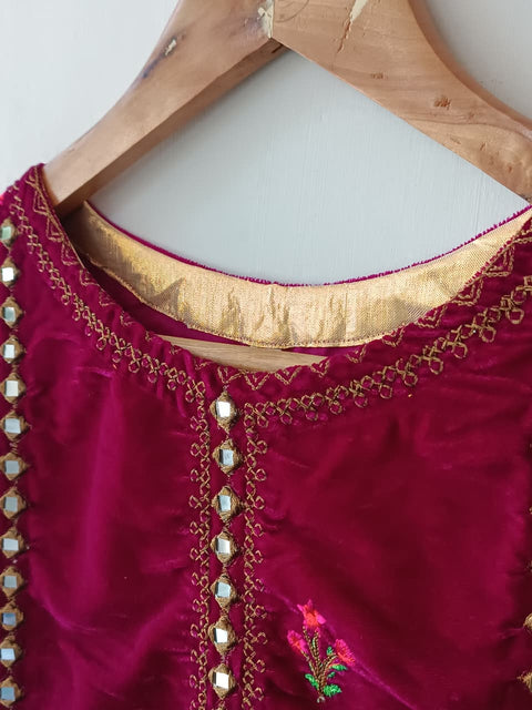 VELVET 793 (GARNET)