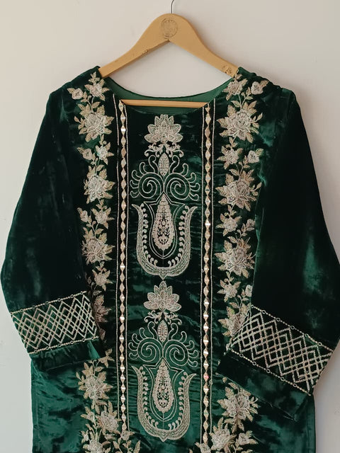 VELVET 794 (GREEN)