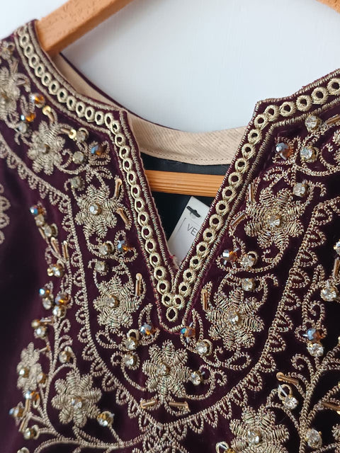 VELVET 801 (MAROON)