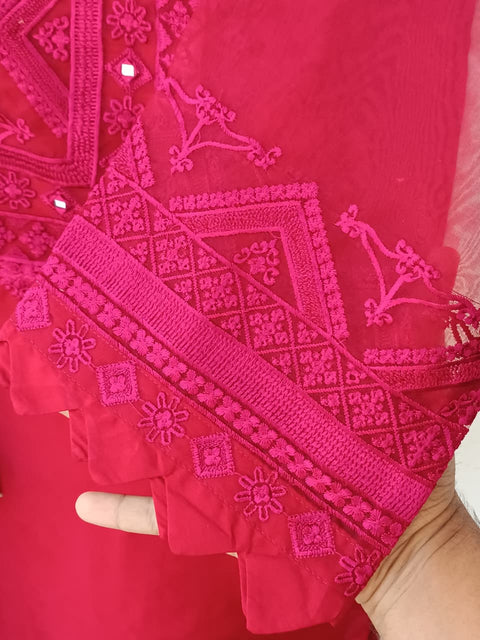 WINKLE ORGANZA (MAROON)