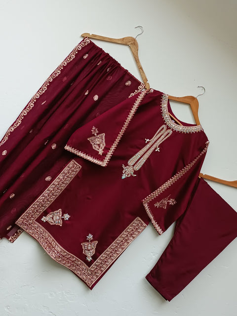 SALEHA (MAROON) - Lubana Store