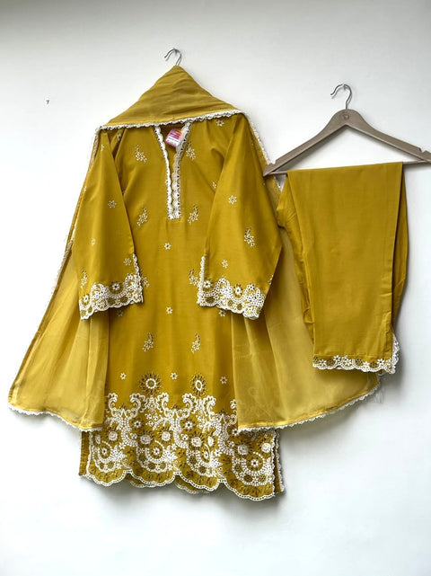 NAILA (MUSTARD)