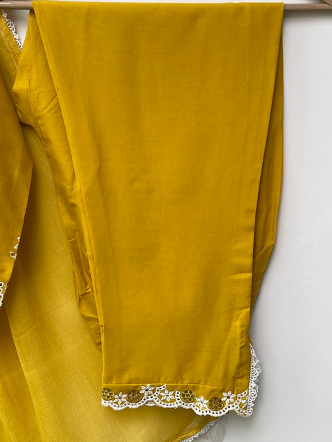 NAILA (MUSTARD)